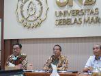 rektor-uns-prof-jamal-wiwoho-saat-pengumuman-snmptn-2020-melalui-k.jpg