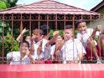 siswa-sd-donohudan-3-ikut-menonton-latihan-persis-so.jpg