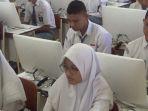 siswa-sman-1-sukoharjo-sedang-mengerjakan-ujian-unbk-senin-142019.jpg