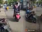 wanita-di-Lamongan-ini-menutupi-plat-nomor-menggunakan-celana-dalam.jpg