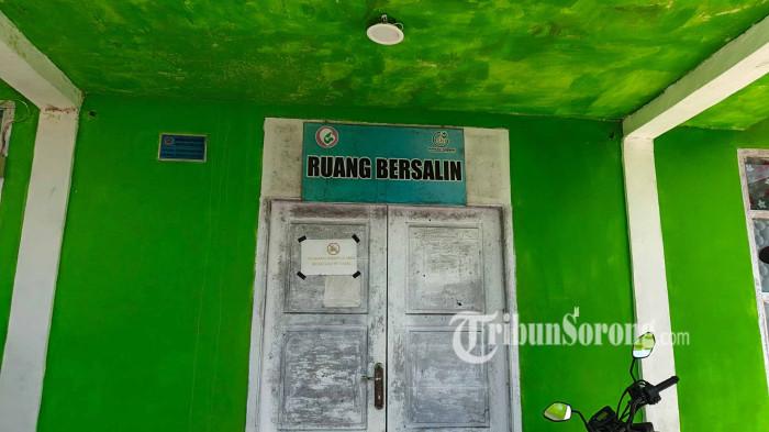 RUANG BERSALIN - Ruang bersalin RSUD Scholoo Keyen Kabupaten Sorong Selatan. Data Badan Pusat Statistik (BPS) Kabupaten Sorong Selatan menunjukan persentasenya baru mencapai 40,7 persen atau sekitar 4 dari 10 perempuan usia produktif pernah kawin  melahirkan dengan bantuan tenaga medis profesional.