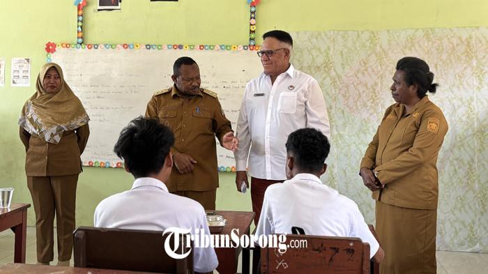 20260229_komite eksekutif otsus tinjau program mbg di sekolah kota sorong