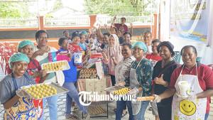 20251005_pelatihan-bikin-kue-mama-mama-suku-moi.jpg