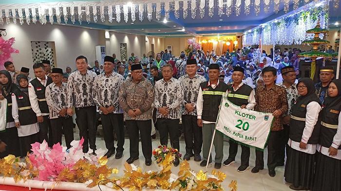 20230605_pelepasan-jemaah-haji-kloter-19-dan-20-papua.jpg