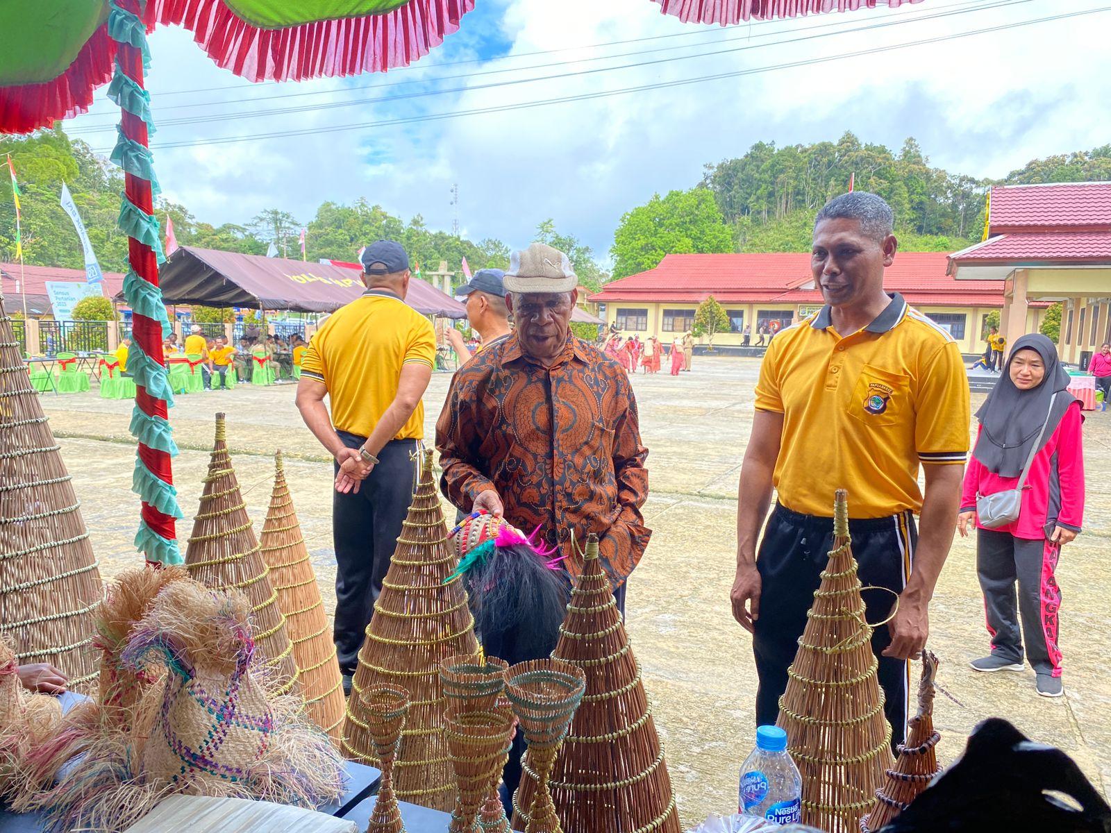 20230614_Kapolres-Maybrat-mengunjungi.jpg
