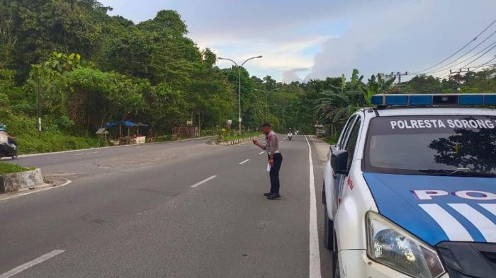 20231110_Jajaran-Satlantas-Polresta-Sorong-Kota-melakukan-olah-TKP.jpg