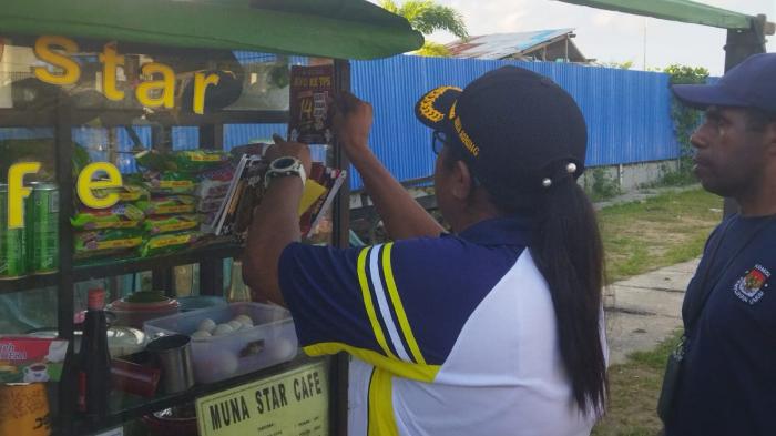 KPU Kota Sorong Aktif Bagaikan Brosur dan Stiker Ajak ke TPS, Kadiv Rendatin: Mari Gunakan Hak Pilih