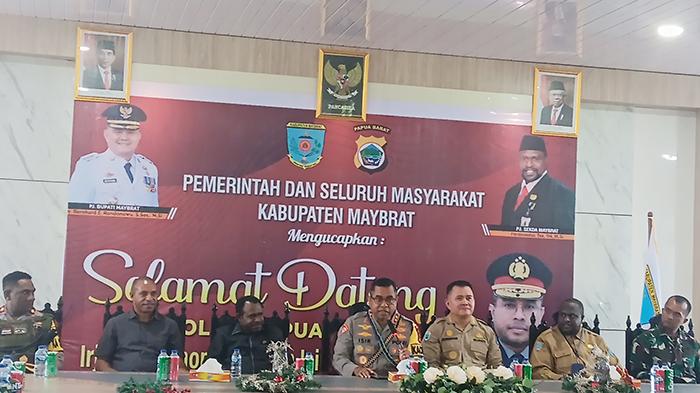 20240112_kapolda-papua-barat-tatap-muka-di-kantor-bupati-maybrat.jpg