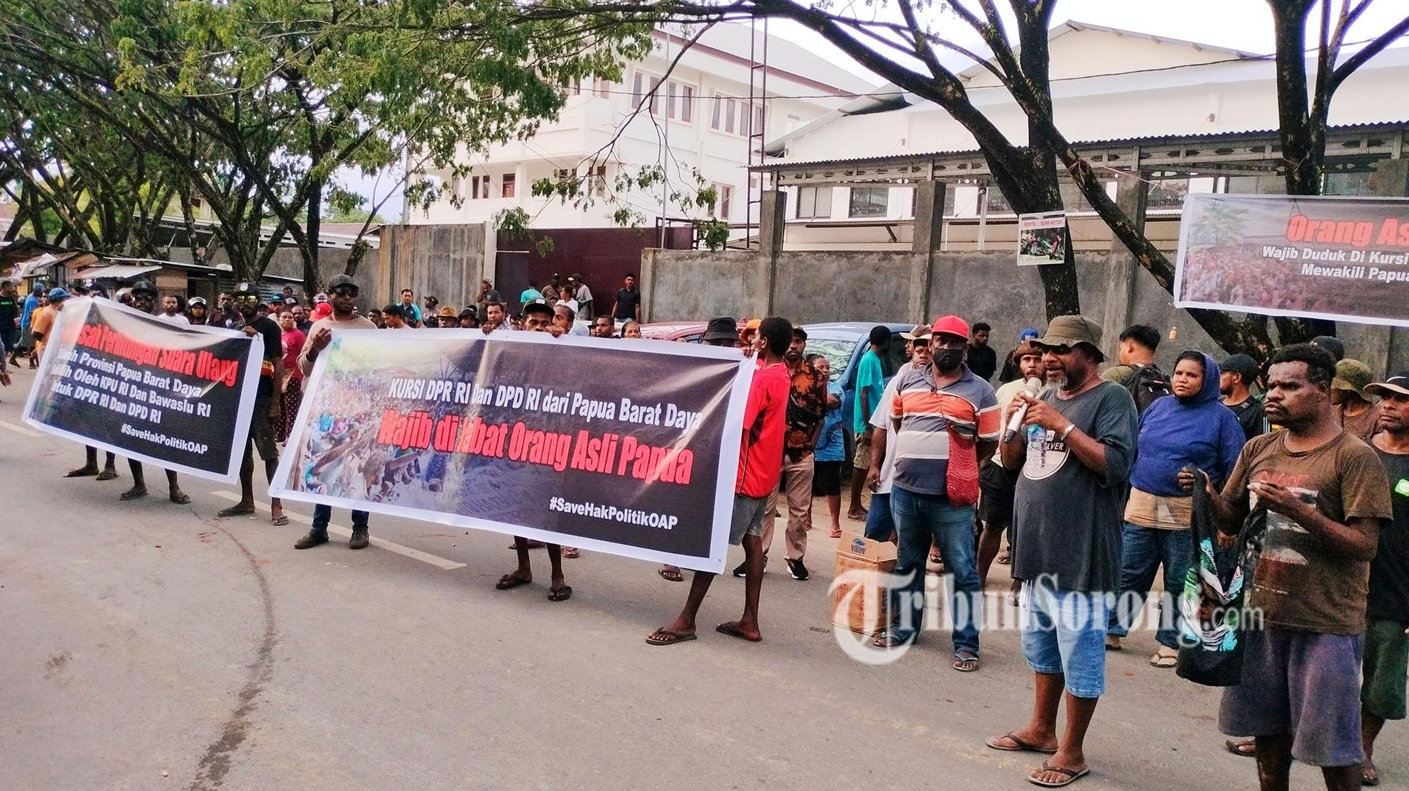 Gelar Demo, Forum Lintas Suku Asli Papua Minta KPU-Bawaslu Jangan Kebiri Hak Politik OAP di DPR RI