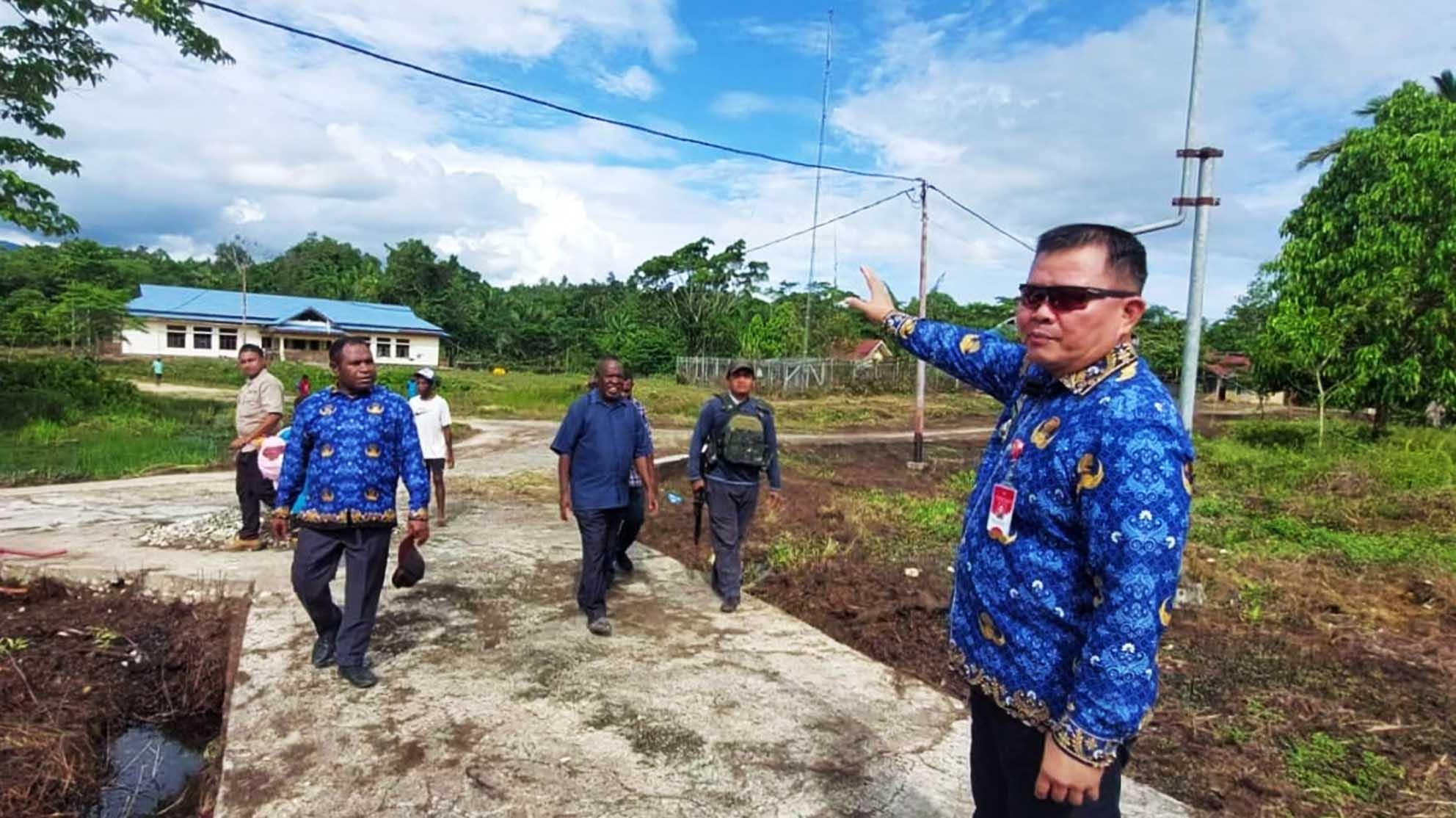 Disulap Warga dan TNI-Polri, Wajah Baru Kampung Aisa Maybrat Diapresiasi Bernhard Rondonuwu