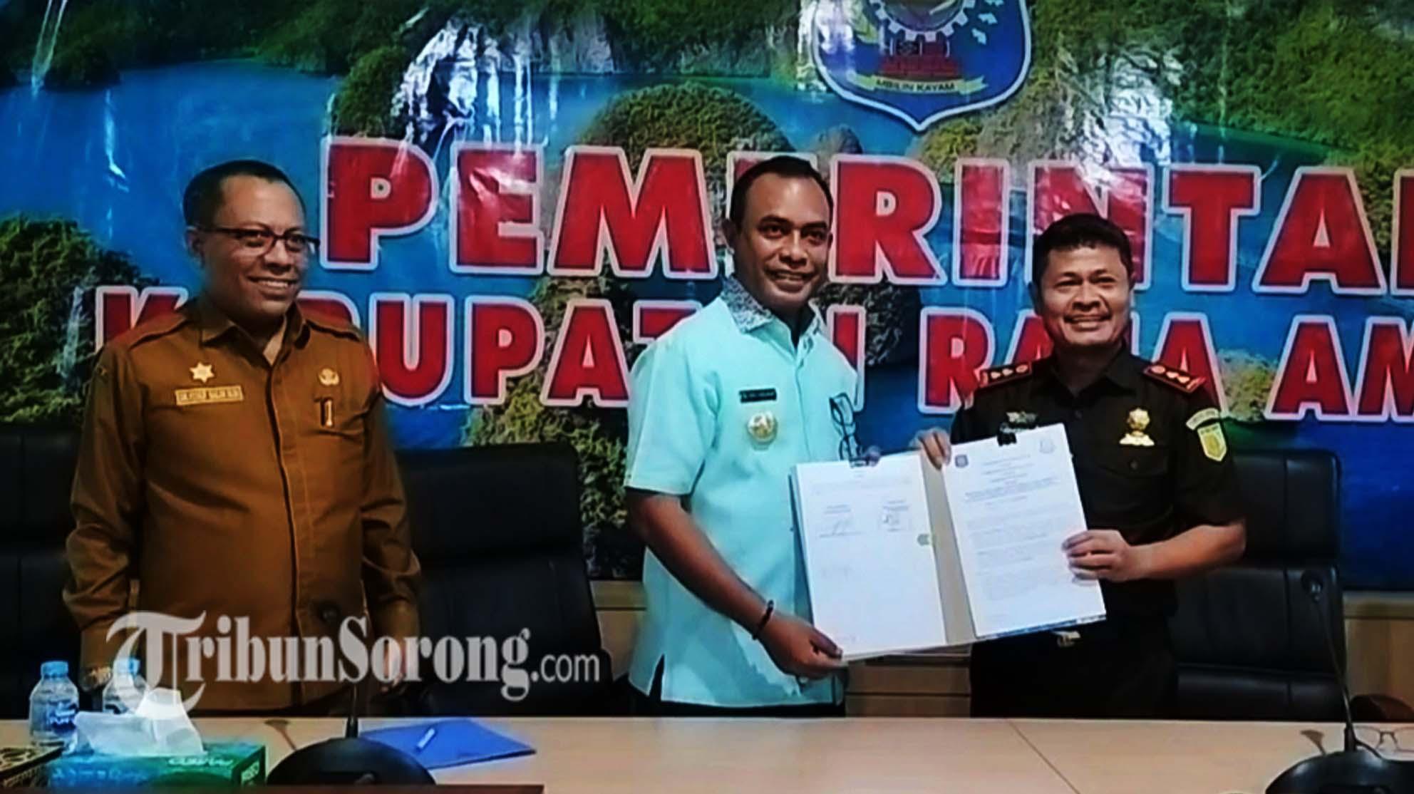 20240806_tandantangan-NPHD-raja-ampat.jpg