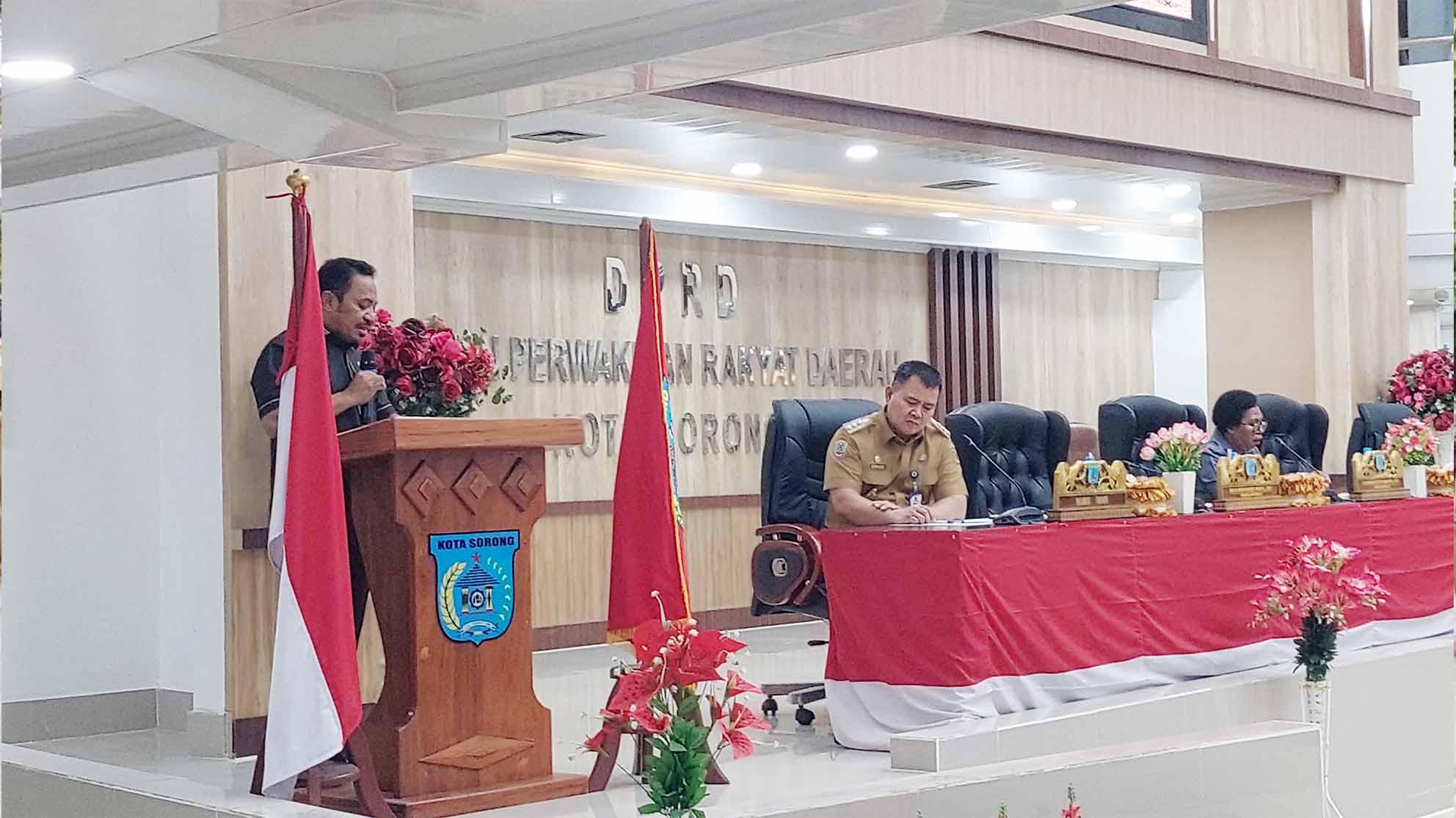 Garis Besar Pandangan Umum Fraksi DPRD terhadap Raperda Usulan Wali Kota Sorong