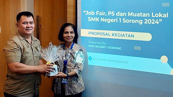 20240928_pj-wali-kota-terima-kunjungan-smkn-1-kota-sorong.jpg