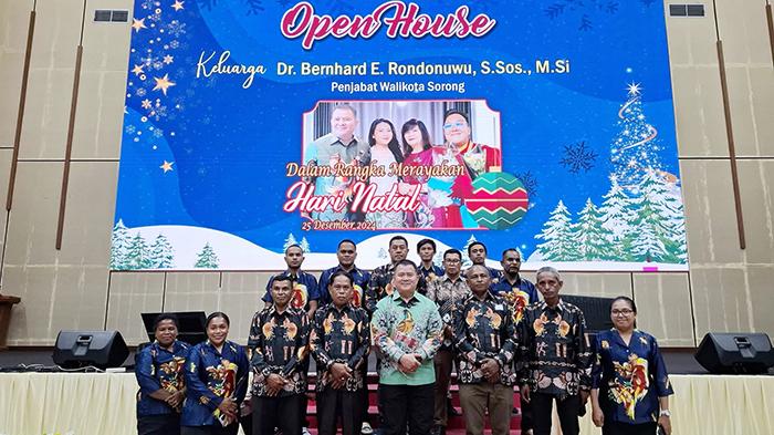20241226_natal-dan-tahun-baru-pj-wali-kota-sorong.jpg