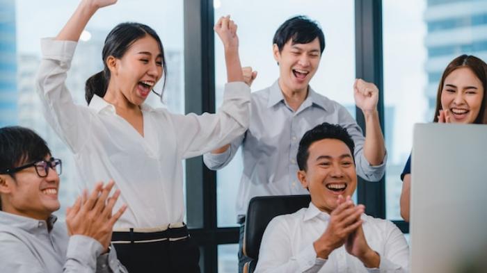 Ramalan Zodiak Karier Besok Sabtu 25 Oktober 2025 : Gemini Maksimalkan Potensi, Leo Jurnaling