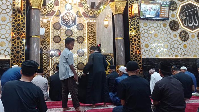20250228_salat-tarawih-perdana-di-masjid-raodah-kota-sorong.jpg