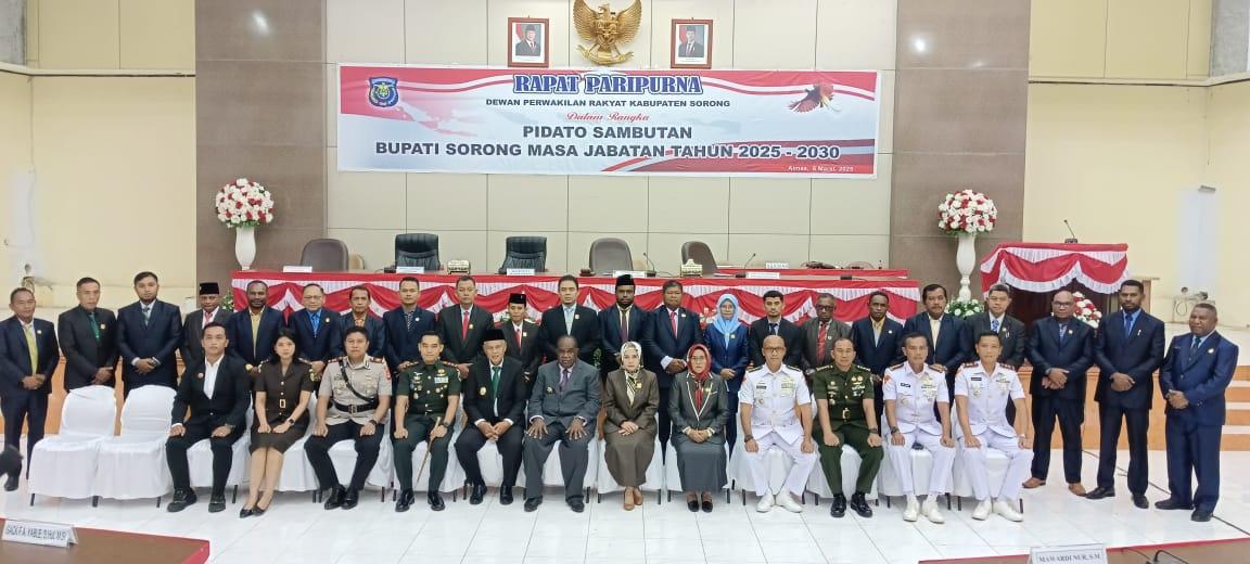 Bupati Johny Kamuru Dukung Program Nasional Prabowo-Gibran untuk Kemajuan Sorong