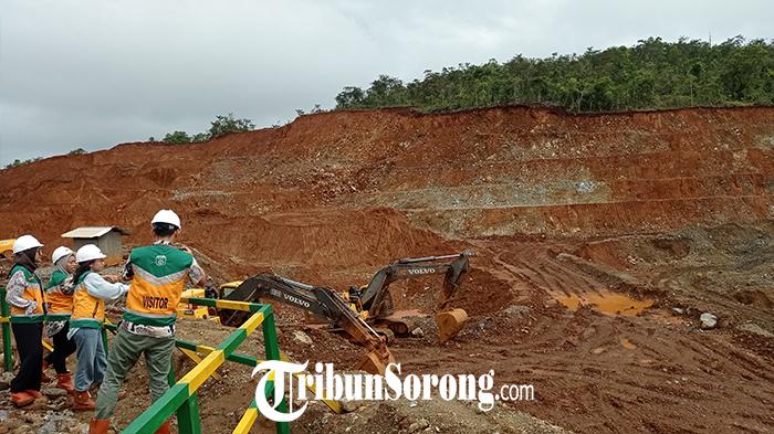 20250609_tambang-nikel-di-Pulau-Gak.jpg