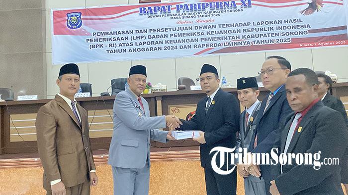 20250802_serahkan-lkpd-kabupaten-sorong-2024.jpg