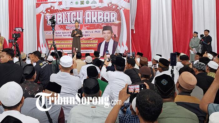 Ustaz Abdul Somad Ajak Jaga Spirit Persatuan dalam Tablig Akbar di Masjid Raya Al-Akbar Kota Sorong