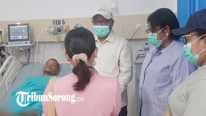 Pasien Luka Tembak Demo NFRPB Dirujuk ke Manado, Wali Kota Sorong Cek Persiapan di RSUD Sele Be Solu