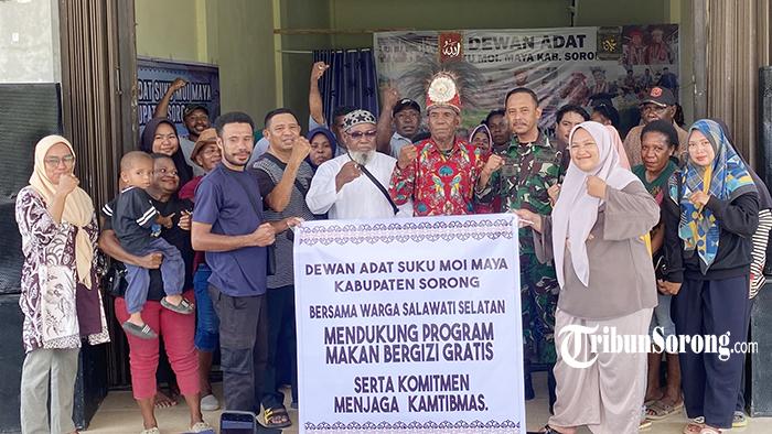 Dewan Adat Moi Maya Kabupaten Sorong Dukung Program MBG, Minta Kualitas Makanan Dijaga