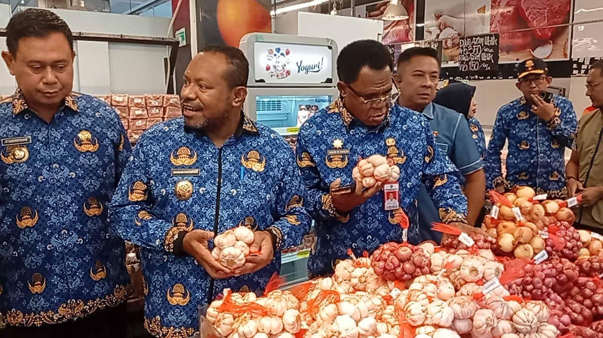 Wagub Papua Barat Daya Pantau Harga dan Stok Pangan Idul Fitri 1447 H: Dipastikan Aman Terkendali