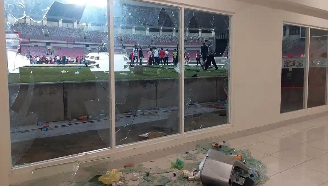 20260510_perusakan-fasilitas-stadion.jpg