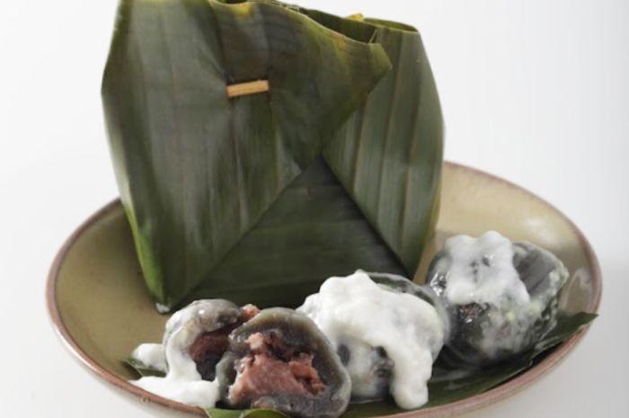 kue-mendut-ketan-hitam.jpg