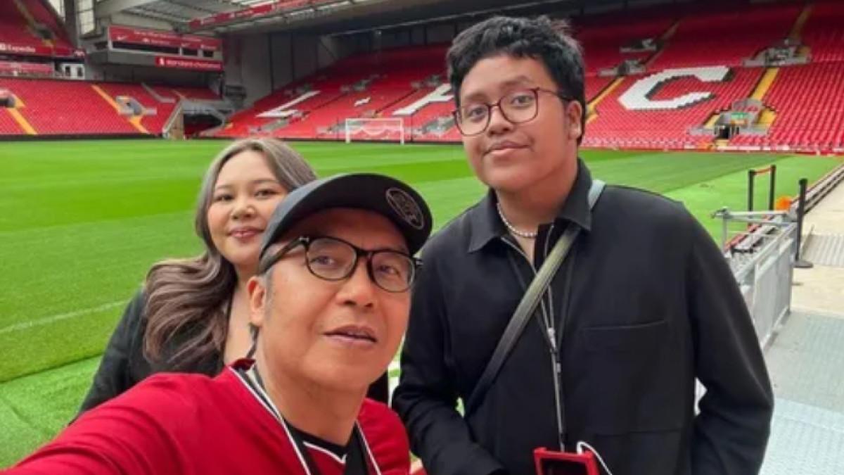 DIRAMPOK DI INGGRIS - Abraham Bernard Lasso, putra Ari Lasso baru saja mengalami insiden mengerikan yakni dirinya dirampok di Inggris.
