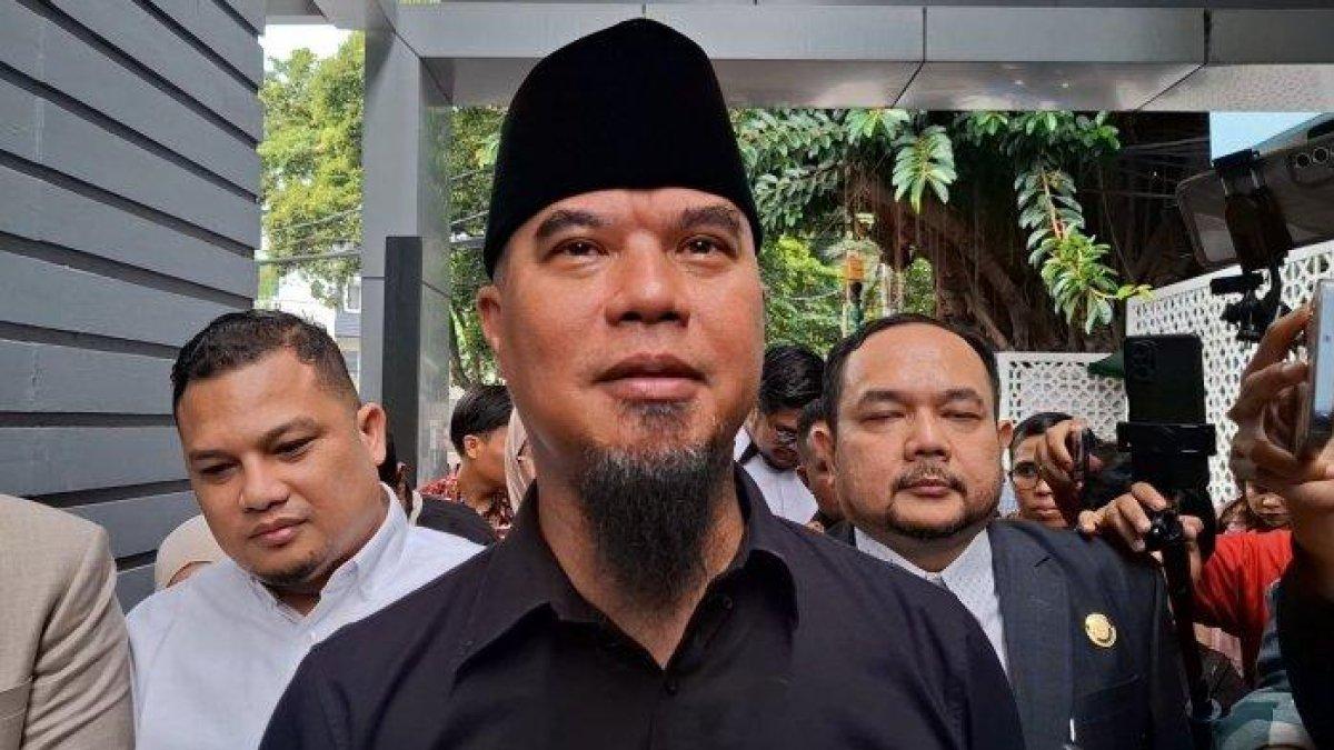 Ahmad Dhani ogah mundur dari DPR RI meski didesak netizen, pikirkan para pemilihnya.