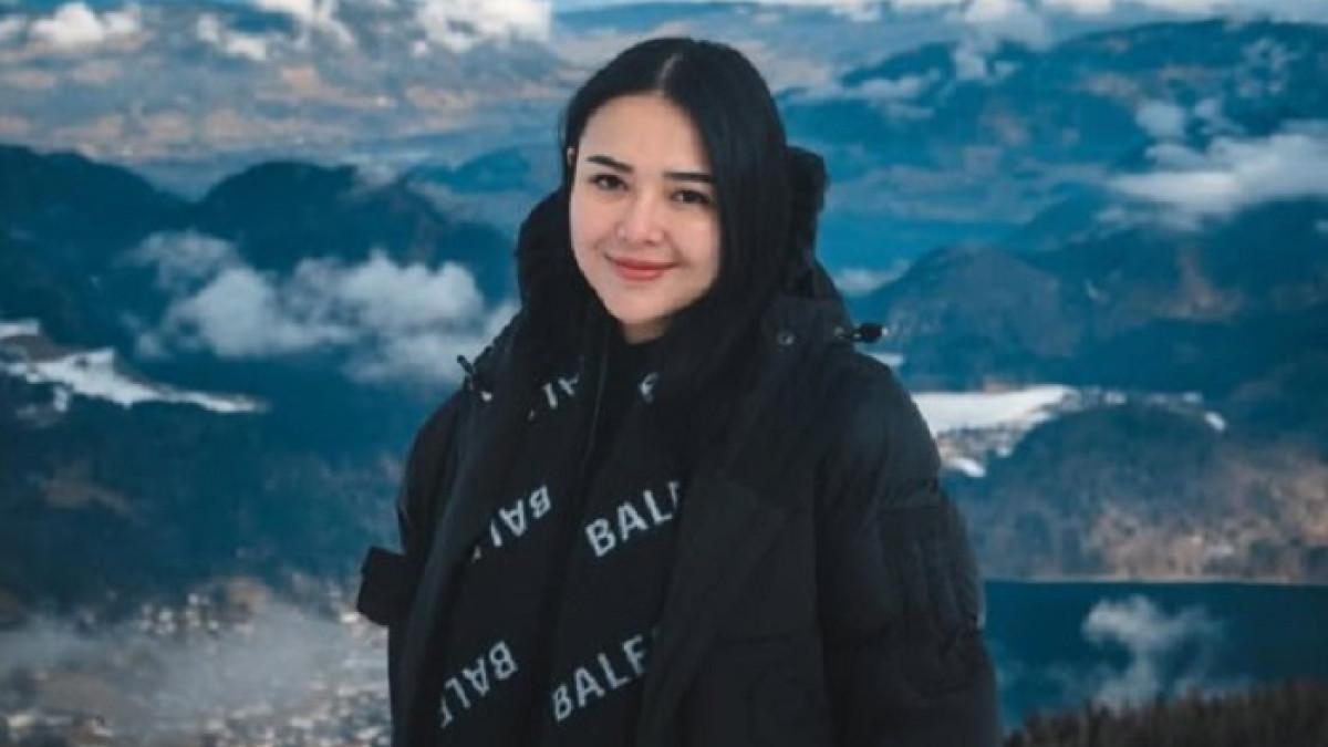 Amanda Manopo dan Syifa Hadju diketahui memiliki hubungan pertemanan yang cukup dekat.