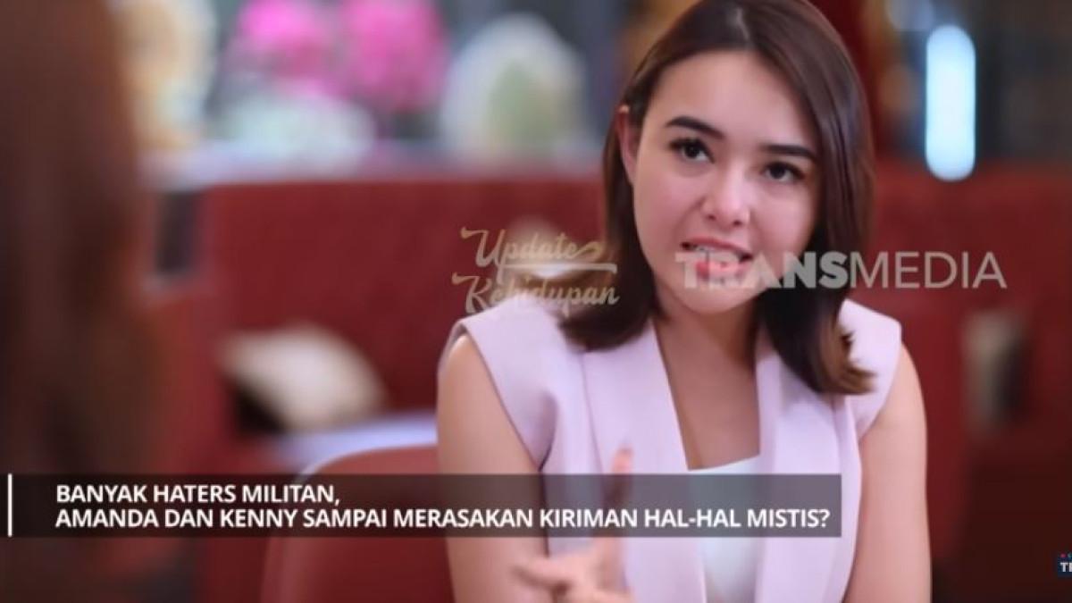 FAKTA PERNIKAHAN - Sejak awal hubungan mereka terungkap ke publik, Amanda Manopo mengaku sudah merasakan banyak tekanan dari luar.