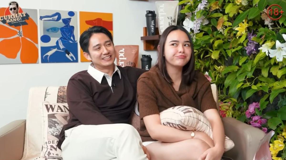 Amanda Manopo pun membenarkan bahwa sang ayah adalah tipe yang akan selalu bahagia jika anaknya bahagia.