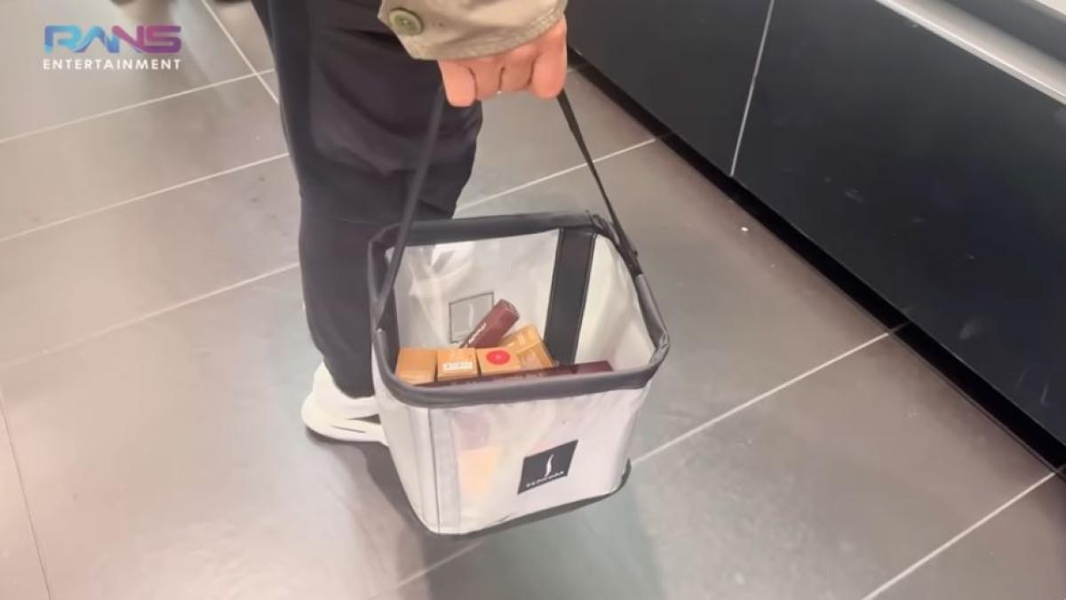 Setelah semua pesanan terpenuhi, Ariel NOAH mengaku lega bisa menuruti keinginan putrinya.