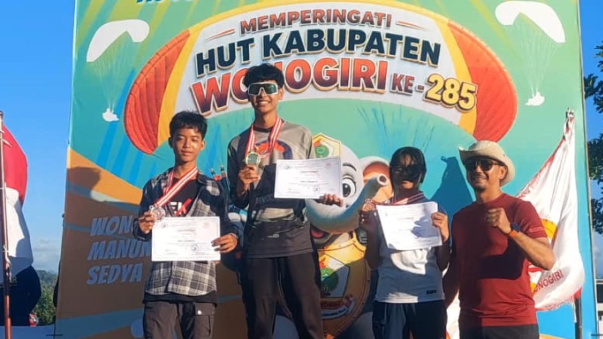 Atlet asal Kabupaten Klaten raih hasil membanggakan di ajang Wonogiri Paragliding