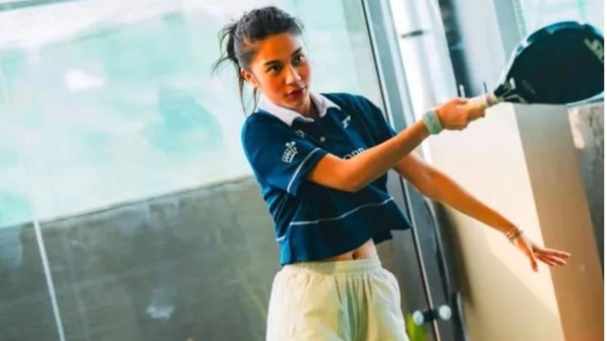 ASYIK MAIN PADEL - Dengan sikap seperti itu, Azizah Salsha seolah ingin memperlihatkan bahwa dirinya tidak ingin terjebak dalam kesedihan berkepanjangan.