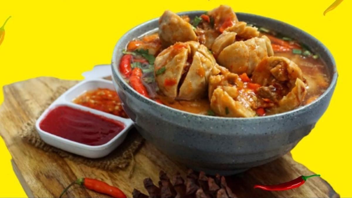 KULINER BAKSO - Bakso Arief 354, tempat makan malam enak di Kota Batu, Jawa Timur.