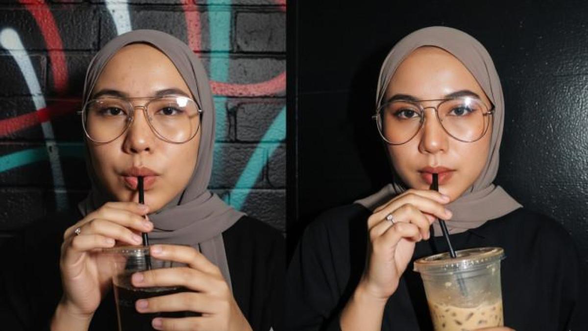 PROMPT GEMINI AI - Beberapa contoh foto hasil editan Gemini AI dari foto selfie menggunakan salah satu prompt yang ada di dalam artikel, Minggu (28/9/2025). 