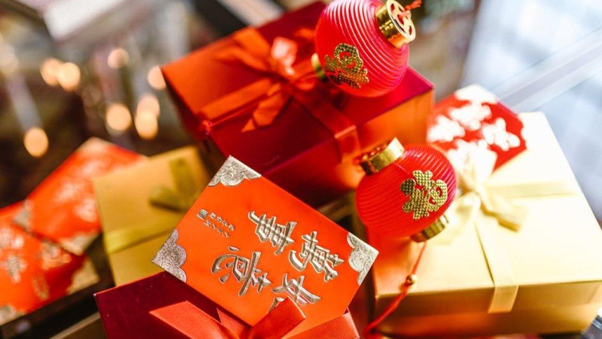 15 Hadiah Tahun Baru Imlek 2025 yang Tidak Boleh Diberikan, Dipercaya Bawa Nasib Buruk: Kalung, Dasi