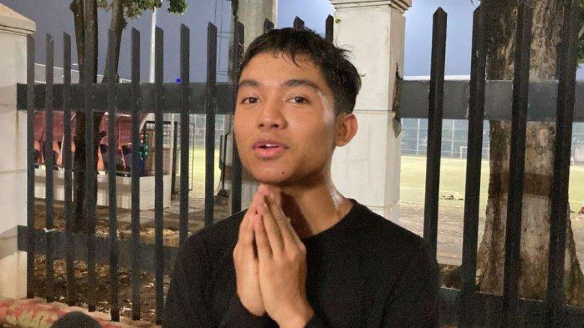 Betrand Peto dituduh curi parfum Sarwendah. Ruben Onsu pasang badan untuk sang putra angkat.