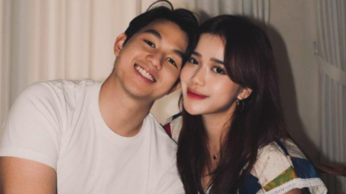 Brisia Jodie bela Jonathan Alden yang dianggap tak tulus.