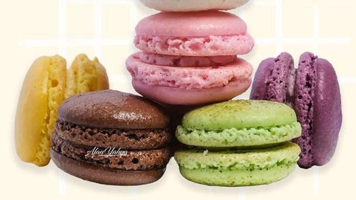 MACARON VIRAL - macaron dessert manis yang memiliki beragam warna cantik.
