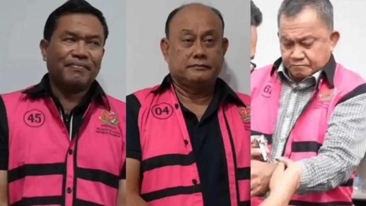KASUS KORUPSI MBG: Dokumentasi usai Dadan Hindayana (tengah), Sony Sonjaya (kiri), dan Lodewyk Pusung (kanan) mengenakan rompi tahanan Kejagung, Rabu (3/6/2026). Mereka ditetapkan sebagai jadi tersangka kasus MBG jadi sorotan.