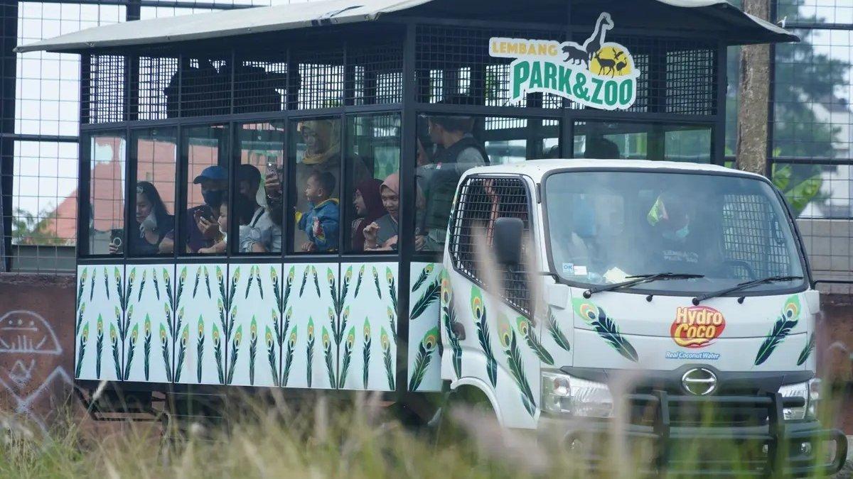 WISATA LEMBANG - Suasana pengunjung Lembang Park & Zoo