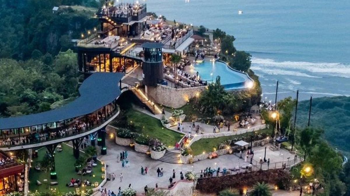 WISATA JOGJA - Obelix Sea View, tempat wisata di Gunungkidul, Jogja yang tetap buka saat libur Idul Adha 2026.