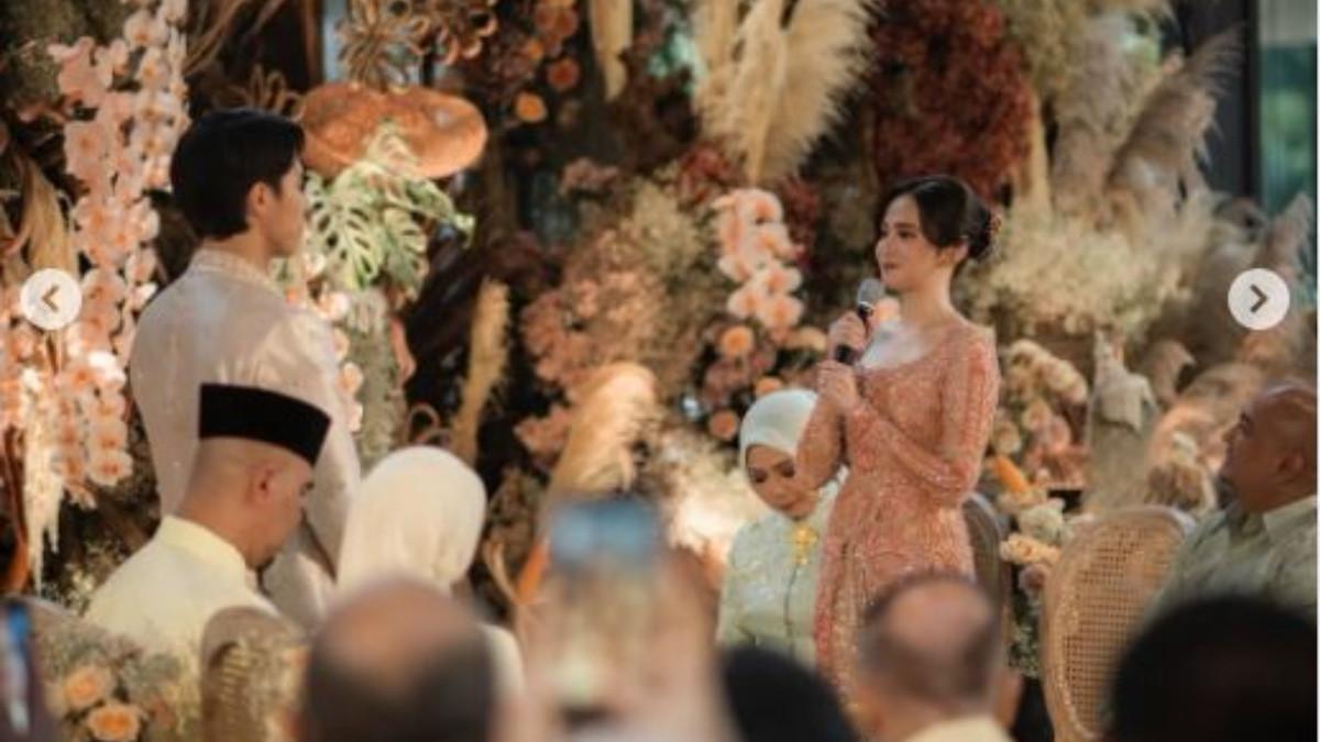 Al Ghazali bongkar pernikahan El Rumi dan Syifa Hadju akan lebih meriah darinya.