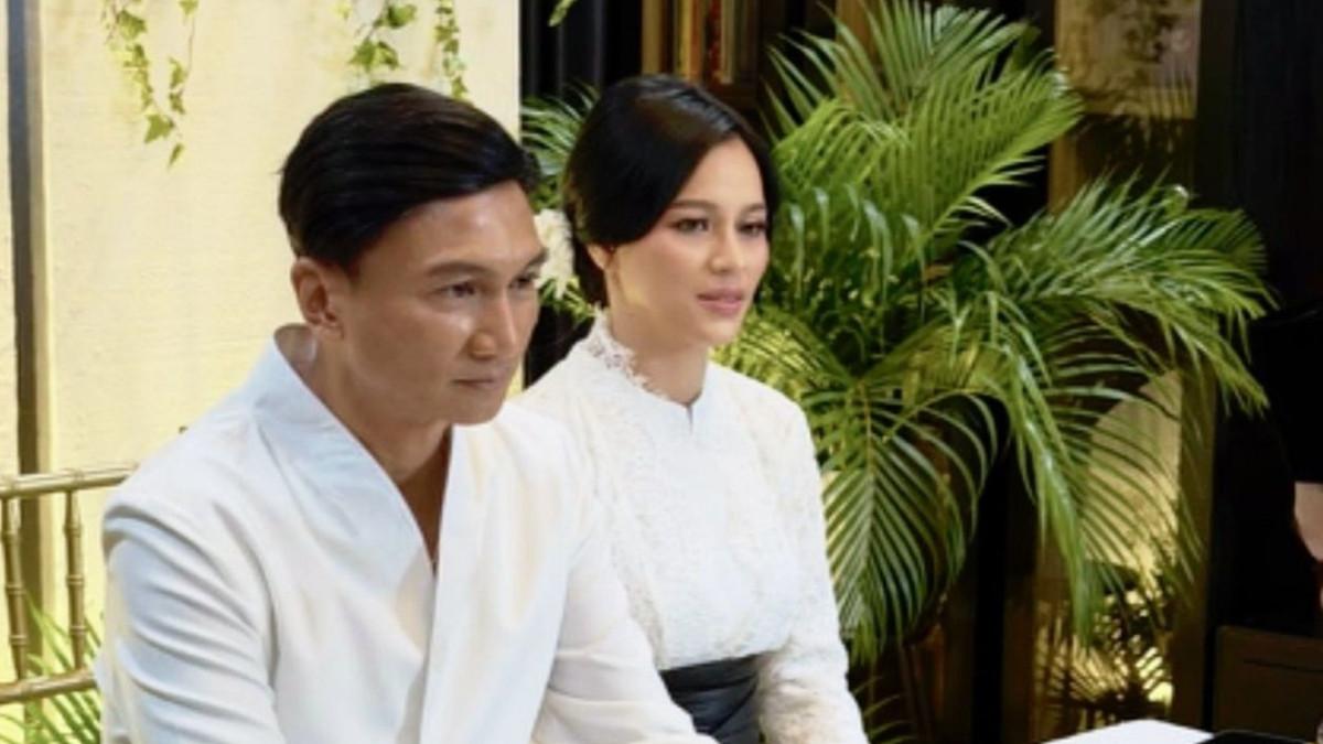 Anji Manji tengah menikmati kebahagiaan setelah resmi menikahi wanita bernama Desmiliana Ariayana alias Dessy pada Minggu (24/5/2026).