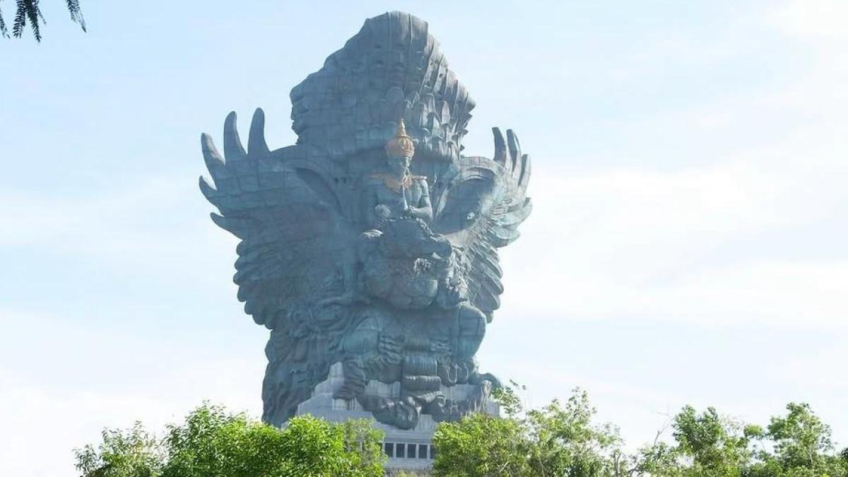 WISATA BALI - Garuda Wisnu Kencana (GWK), tempat wisata populer di Badung, Bali yang wajib dikunjungi saat liburan.
