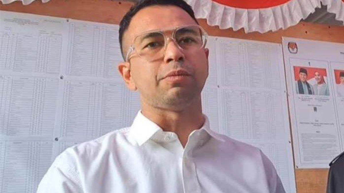 Raffi Ahmad minta pendampingan Hotman Paris setelah namanya dikaitkan dengan kasus suap PT Blueray Cargo ke Bea Cukai.